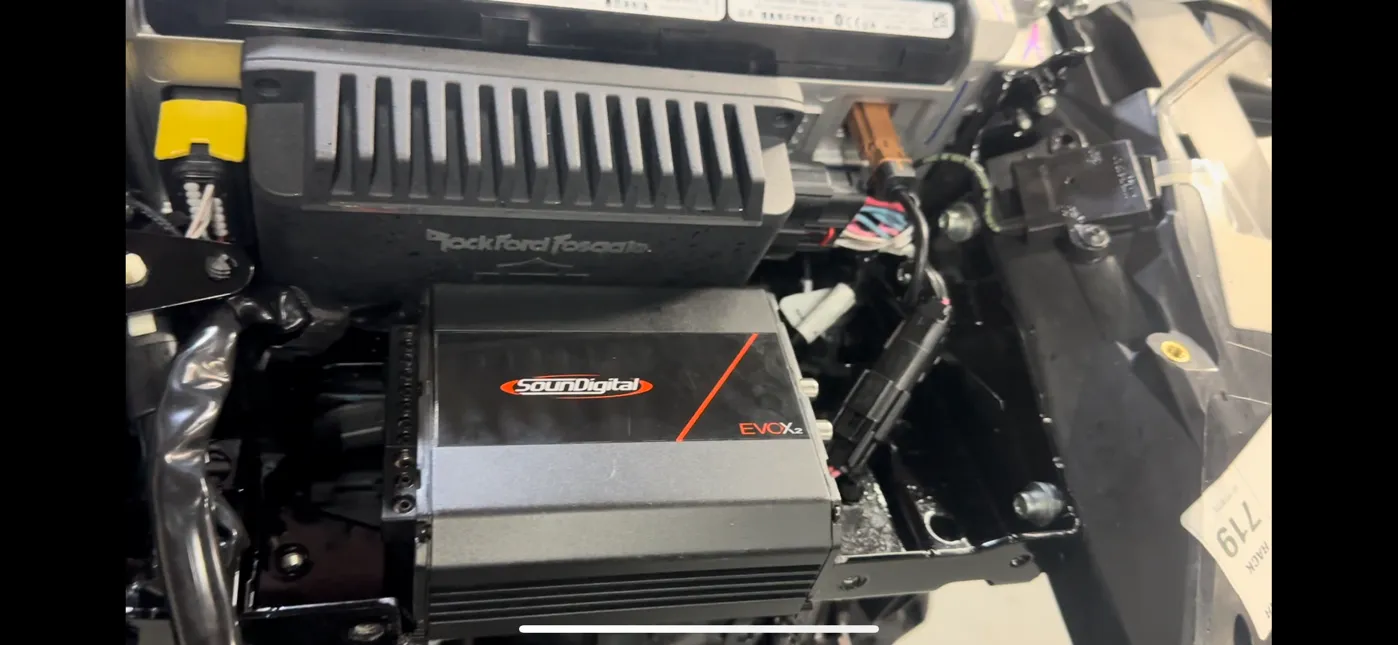 2024 / 2025 Harley Davidson Street glide and Road glide  complete 2  speaker  plug and play audio package with 800 watt amp and dsp