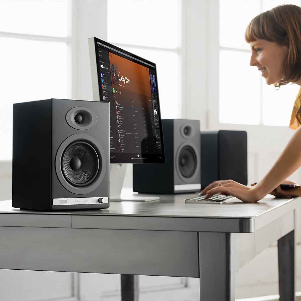 Audioengine HD5 Powered Bluetooth Bookshelf Speakers - Pair (Matte Black)