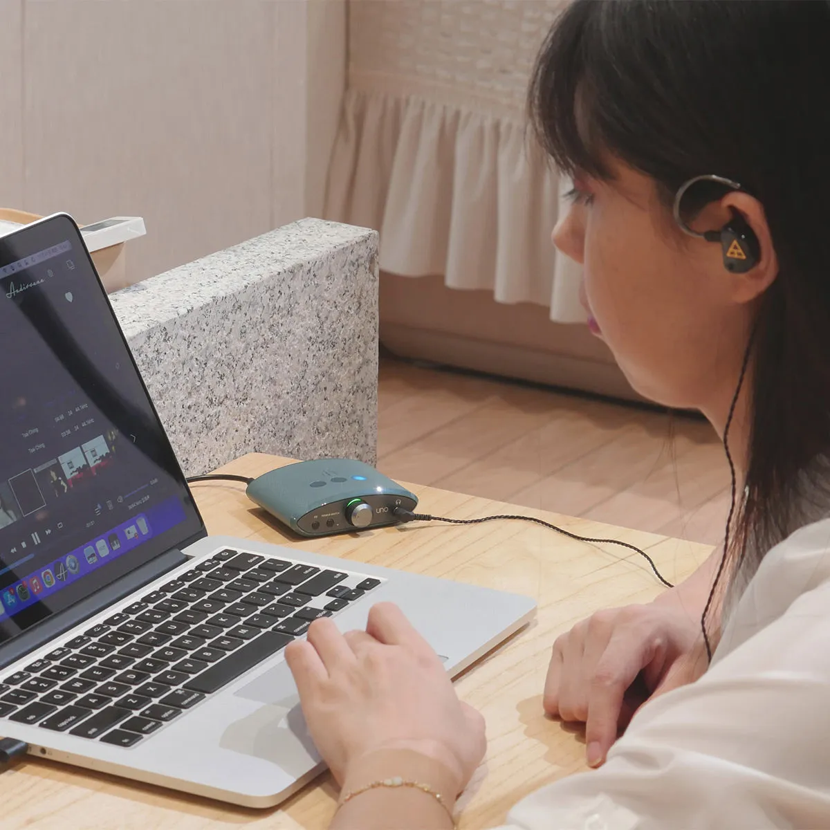 iFi Audio Uno USB DAC and Headphone Amp